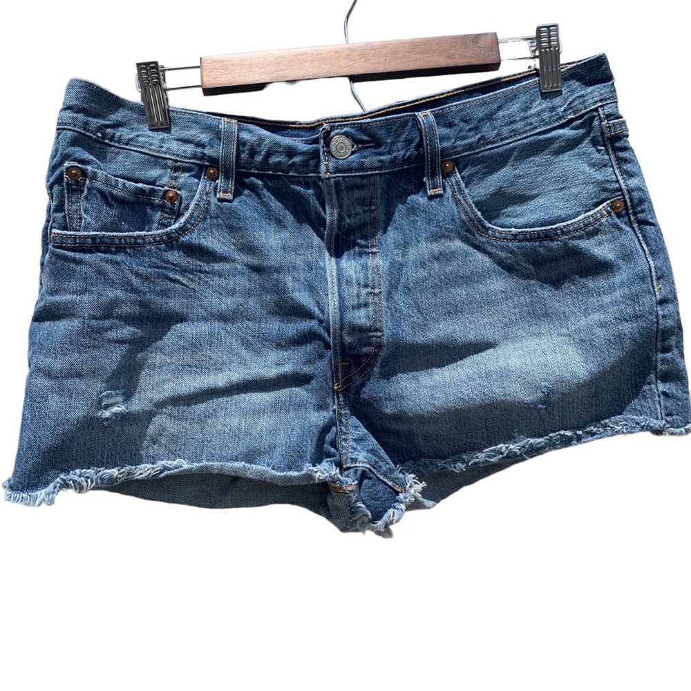 Levi Strauss jean shorts size 32 women’s  festival boho beach 90’s